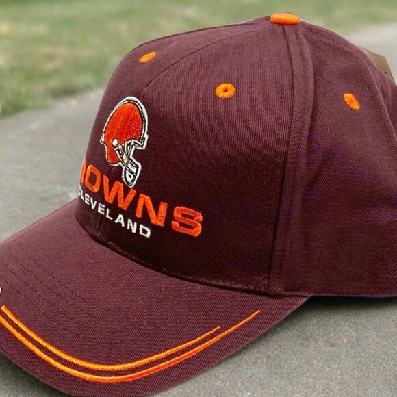 Cleveland Browns Vintage 1999 NFL Adjustable NOS 'Stache' Cap - Picture 1 of 7